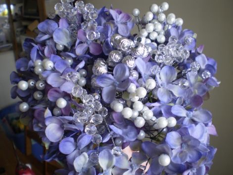 purple-crystal-wedding-flowe.jpg