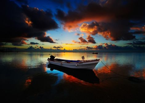 sunset--sea--hdr--boat--ship--------------jarrods--pics-2--keiths-large.jpg